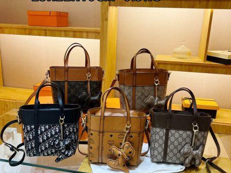 Louis Vuitton ( Christian dior, MCM , Coach , Gucci  ) handbags Online Sale