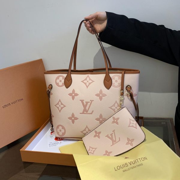 Louis Vuitton handbags on Sale