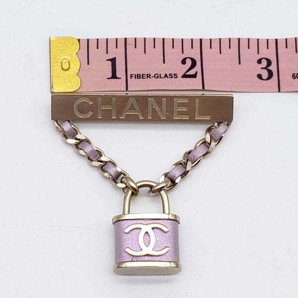 CHANEL Brooch or Pin Hot on Sale