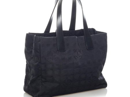 Chanel New Travel Line Nylon Tote Bag (SHG-33129) For Sale