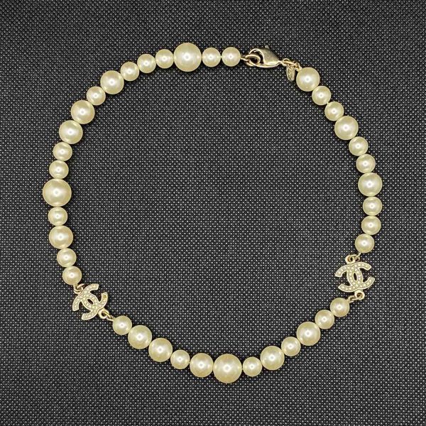 Chanel White Pearl Short Necklace Discount