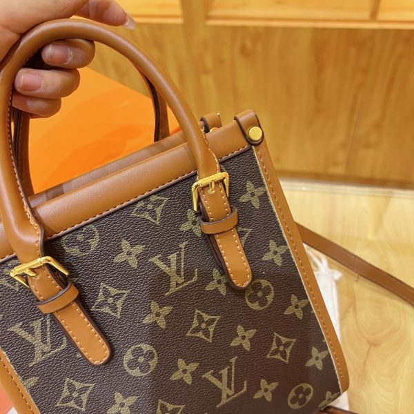 Louis Vuitton (Coach, Michael Kors,  Gucci)handbags Online