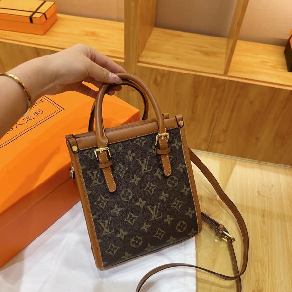 Louis Vuitton (Coach, Michael Kors,  Gucci)handbags Online