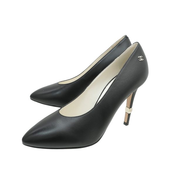 Chanel Black CC Classic Pump 38.5 For Discount