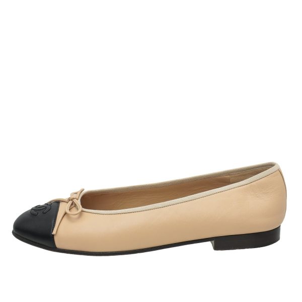 Chanel Bicolor CC Cap Toe Bow Flat Ballerina 39 Discount