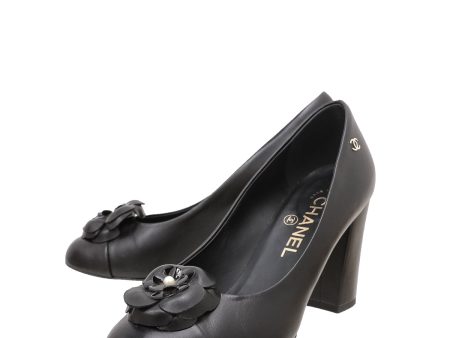 Chanel Black CC Pearl Camellia Cap Toe Pump 37 on Sale