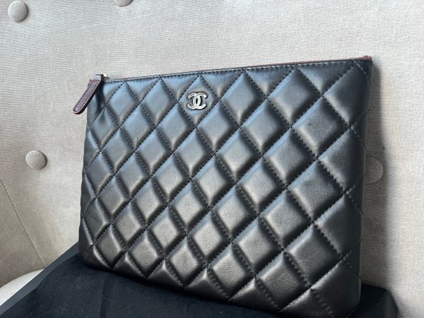 Chanel Black Medium Ocase Discount