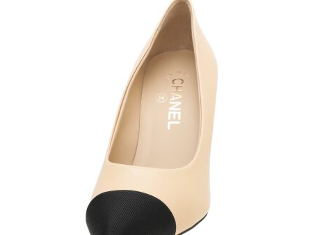 Chanel Bicolor Pearl Heel Pointed Pumps 38 Online