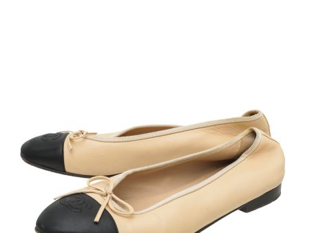 Chanel Bicolor CC Cap Toe Ballet Flats 38.5 Online Sale