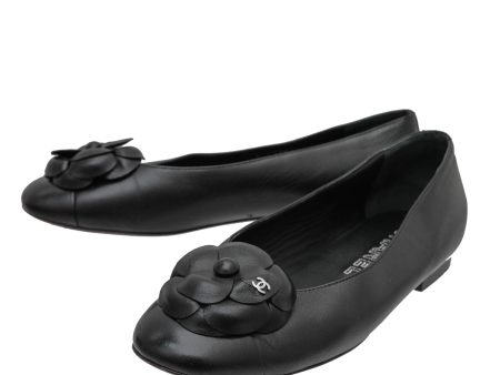 Chanel Black Camellia Ballet Flats 38.5 on Sale