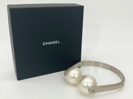 RARE Chanel Pearl Ball Choker with Box Discount