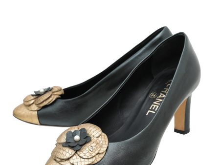 Chanel Bicolor CC Cap Toe Camellia Python Pump 37 Online Sale