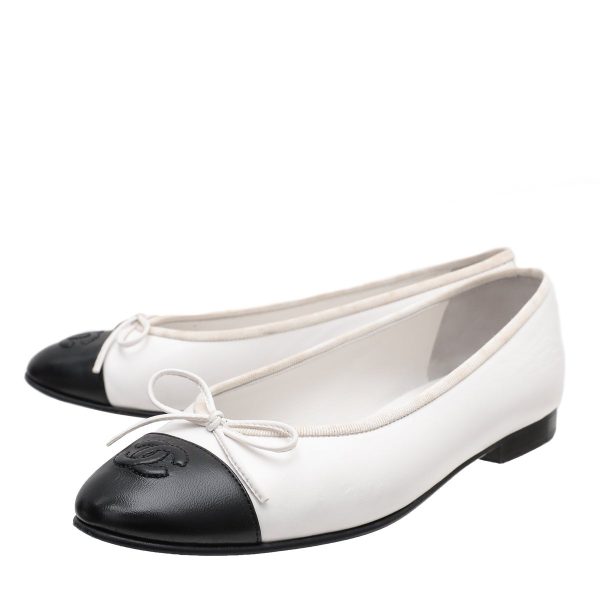 Chanel Bicolor CC Cap Toe Bow Ballerina 38 For Discount