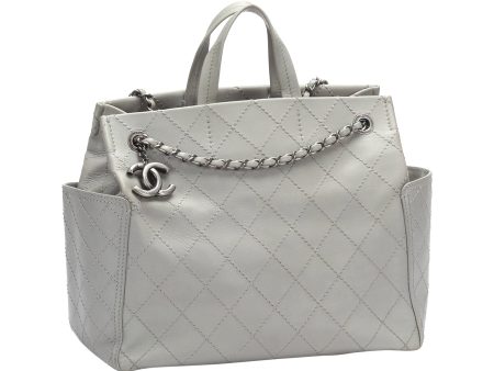 Chanel CC Pocket Handbag White Chevron Lambskin Silver For Sale