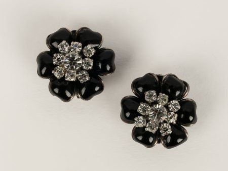 Boucles d oreilles camélias Chanel Supply