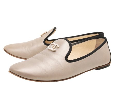 Chanel Bicolor CC Pearl Loafers 37.5 Sale