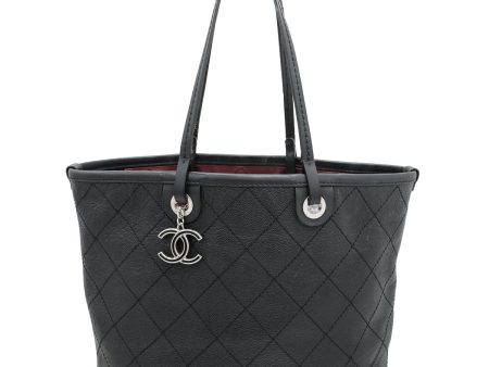 Chanel Black CC Charm Fever Tote Bag Fashion