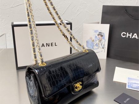 Woman Chanel shoulder bag Discount